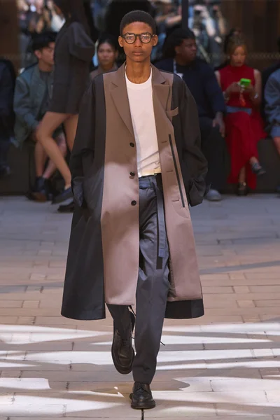 Look 62